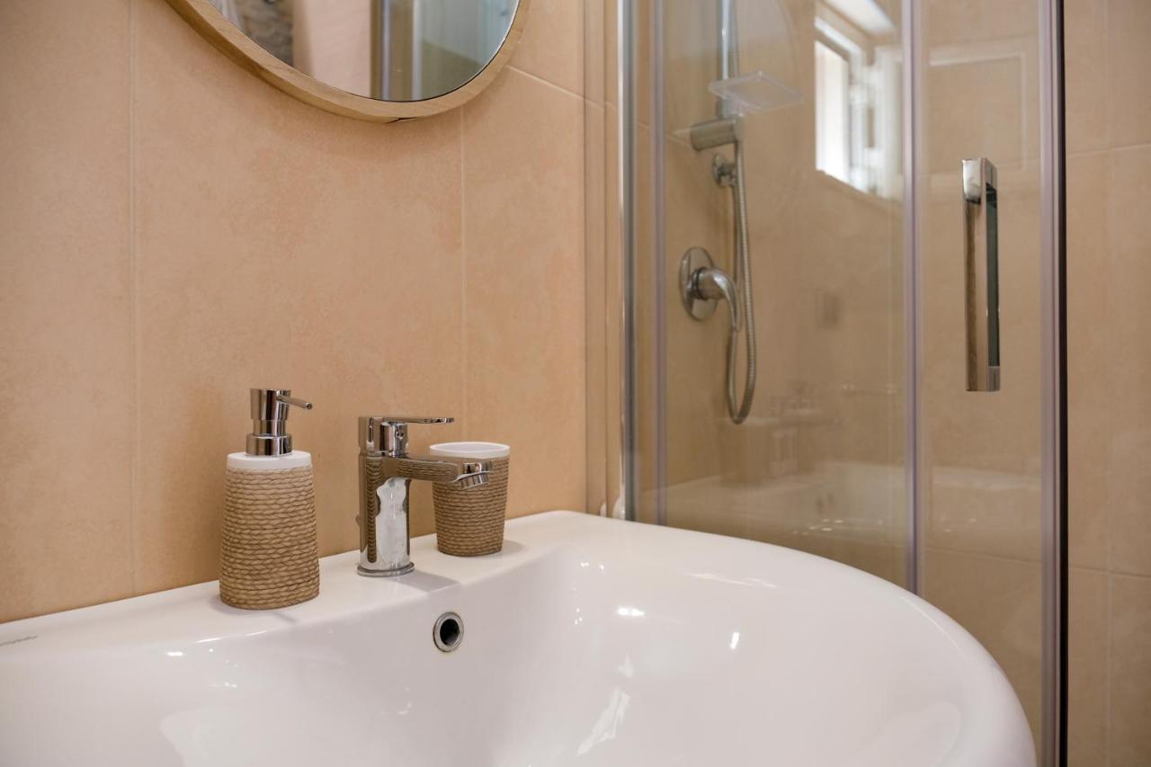 Al Chiasso 12 Bed & Breakfast Monopoli Exterior photo