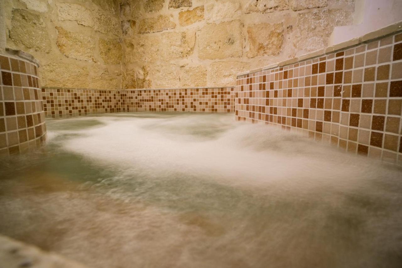 Al Chiasso 12 Bed & Breakfast Monopoli Exterior photo